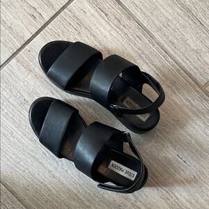 Steve Madden Elegant Black Platform Sandals